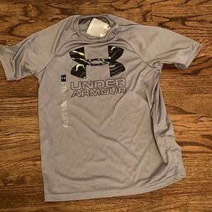Youth Small Grey Under Armour Shirt